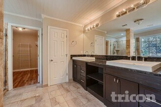 5910 Haterleigh Dr in Alpharetta, GA - Foto de edificio - Building Photo