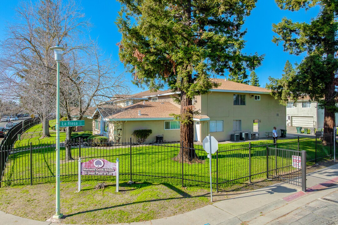 4375 Shining Star Dr in Sacramento, CA - Building Photo