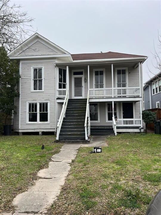 3605 Avenue O 1/2 in Galveston, TX - Building Photo