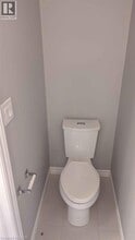 4 Oat Ln in Kitchener, ON - Building Photo - Building Photo