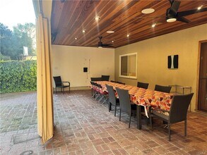 2248 E Chevy Chase Dr in Glendale, CA - Building Photo - Building Photo