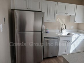 412 Chinaberry Cir in Virginia Beach, VA - Foto de edificio - Building Photo