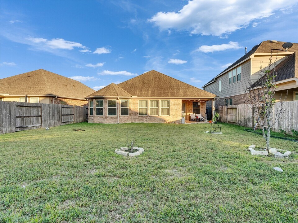 11119 Mineral Island Ln in Richmond, TX - Building Photo