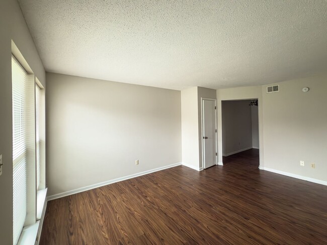 2523-2523 E Morris Dr in Columbia, MO - Foto de edificio - Building Photo