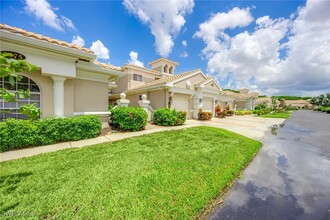 3975 Deer Crossing Ct in Naples, FL - Foto de edificio - Building Photo