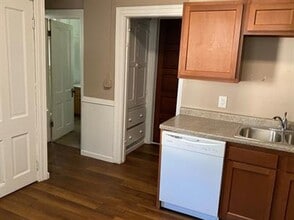 604 W Elm St in Urbana, IL - Building Photo - Building Photo