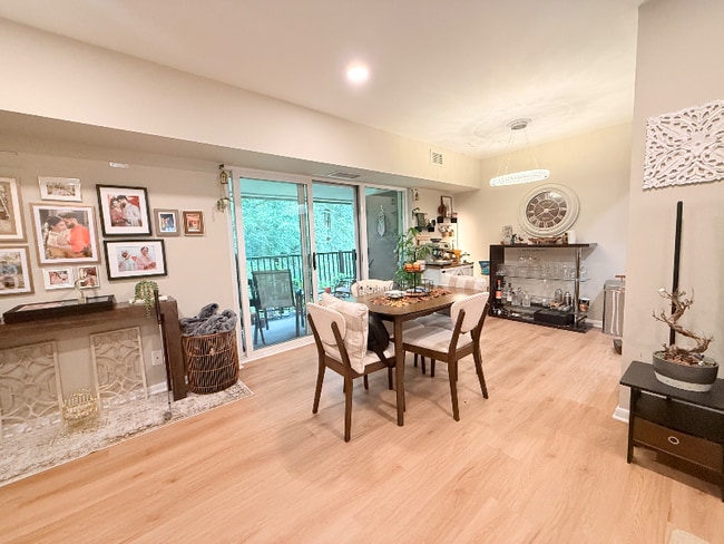 property at 11651 Stoneview Square