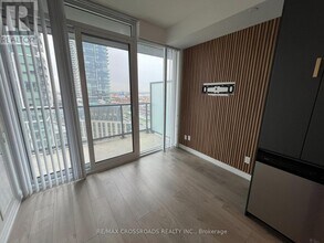 7895 Jane St in Vaughan, ON - Building Photo - Building Photo