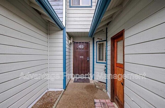 149 NE Powderhorn Dr in Corvallis, OR - Building Photo - Building Photo