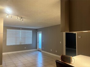 4541 W McNab Rd, Unit 12 in Pompano Beach, FL - Building Photo - Building Photo