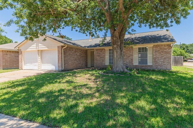 16702 Pebbleglen Dr in Houston, TX - Building Photo - Building Photo