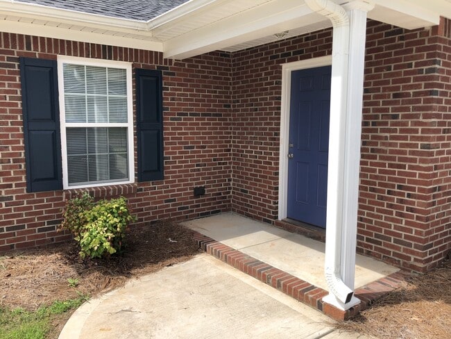 1107 Cason St in Belmont, NC - Foto de edificio - Building Photo