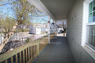 40 Grove St in Dover, NH - Foto de edificio - Building Photo