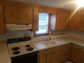 76 Pitcairn St in Revere, MA - Building Photo - Building Photo