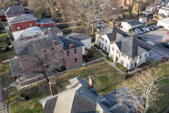 First Place Condominiums in Louisville, KY - Building Photo - Building Photo