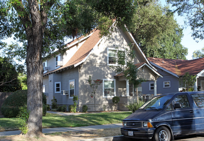 107 Poplar Ave in Modesto, CA - Building Photo - Building Photo