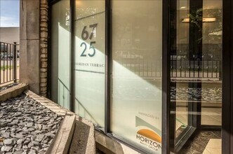 6725 N Sheridan Rd in Chicago, IL - Building Photo - Building Photo