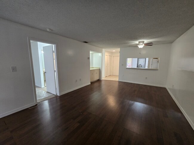 2192 SW 80th Terrace in Miramar, FL - Building Photo - Building Photo