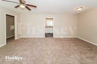 710 Canary Cir in Pasadena, TX - Building Photo - Building Photo