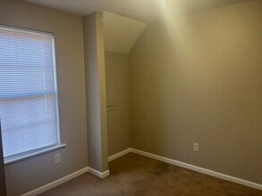 1071 Kathryn in Columbia, MO - Building Photo - Building Photo