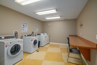 ABBINGTON AT THE PARK in Alliance, OH - Building Photo - Interior Photo