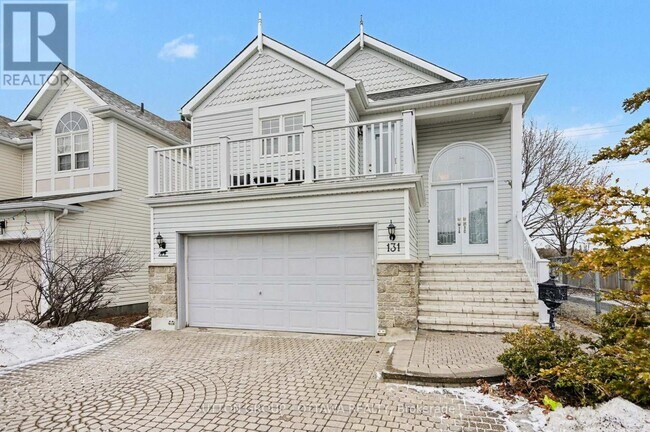 131 Oakfield Crescent in Ottawa, ON - Building Photo - Building Photo