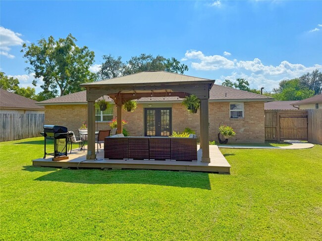 307 Bellmar Ln in Friendswood, TX - Building Photo - Building Photo