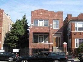 3638 W Diversey Ave in Chicago, IL - Building Photo