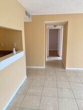 2050 N Congress Ave-Unit -406 in West Palm Beach, FL - Building Photo - Building Photo