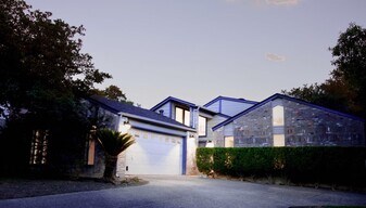 1806 Encino Bend in San Antonio, TX - Building Photo