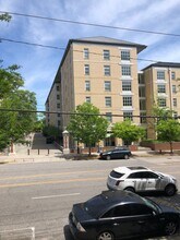 601 Main St in Columbia, SC - Foto de edificio - Building Photo