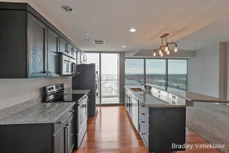 335 Bridge St NW, Unit 2605 in Grand Rapids, MI - Building Photo - Building Photo