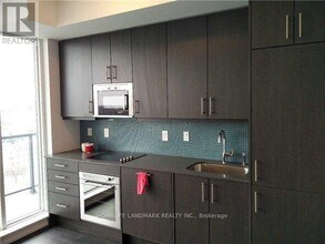 297-1297 College St in Toronto, ON - Building Photo - Building Photo