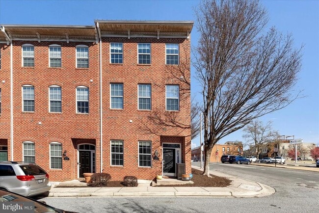 property at 2724 Harris Ln