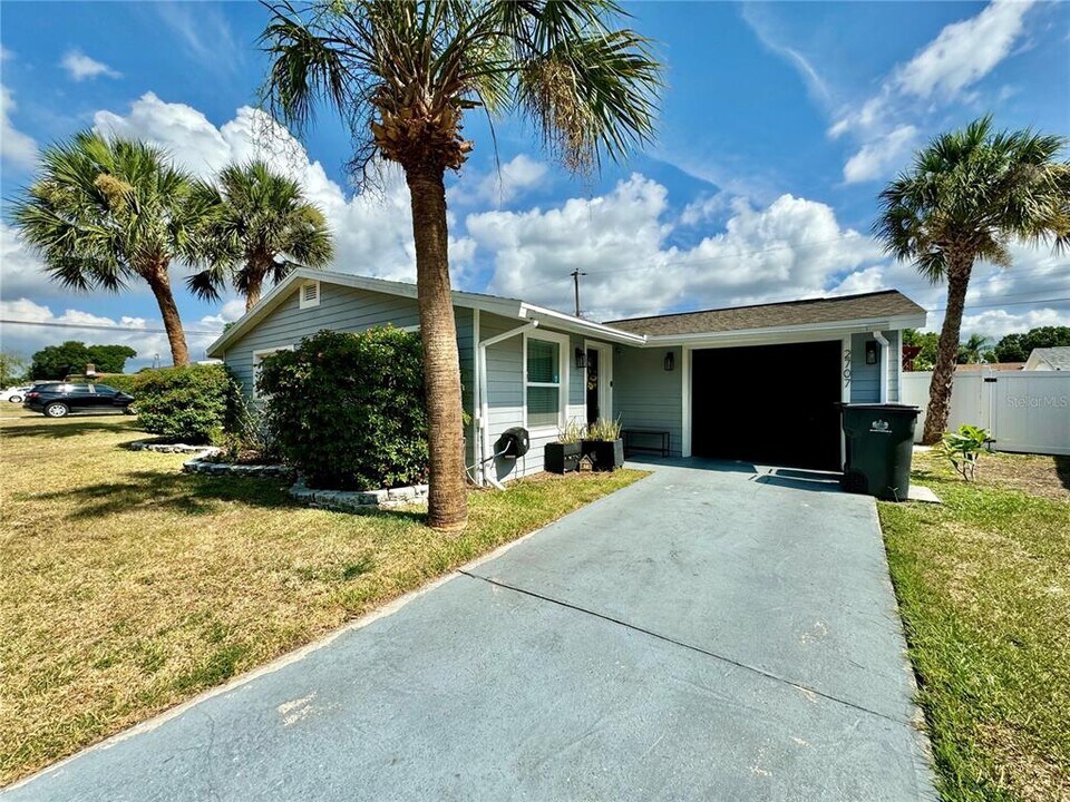 2707 W Kenmore Ave in Tampa, FL - Building Photo
