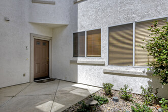 10914 Ivy Hill Dr in San Diego, CA - Foto de edificio - Building Photo