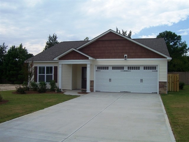 1233 Dunlop Dr NE in Leland, NC - Building Photo