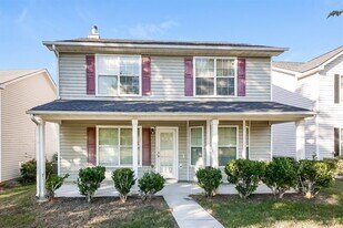 6741 Lake Erie Ln in Fairburn, GA - Building Photo