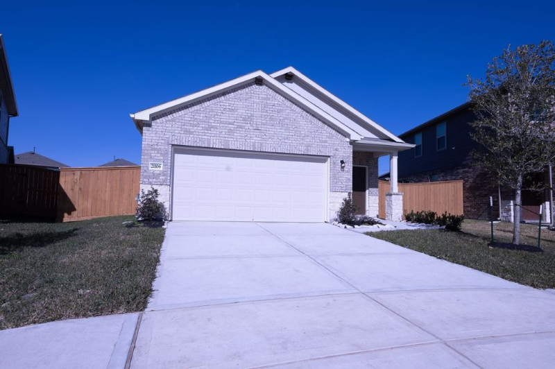 21106 Coral Blossom Ln in Cypress, TX - Building Photo