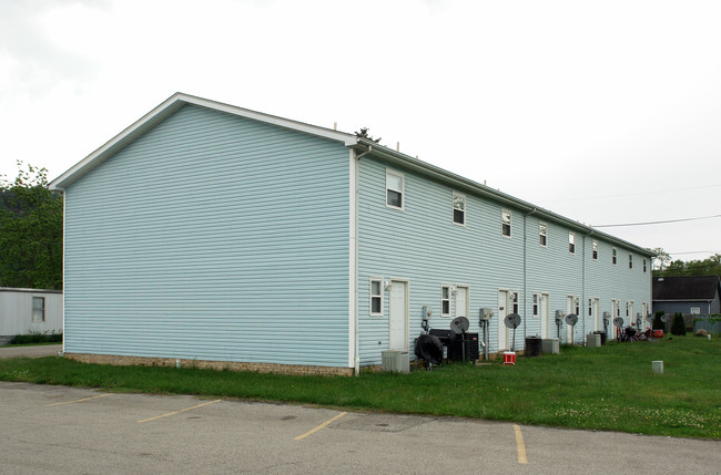 1-9 2nd St in Winfield, WV - Building Photo - Building Photo