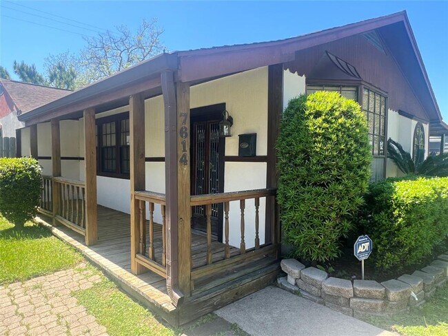 7614 Linden St in Houston, TX - Building Photo - Building Photo