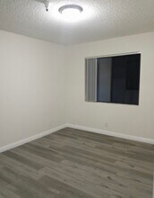 11431 Cedar Ave in Hawthorne, CA - Building Photo - Building Photo