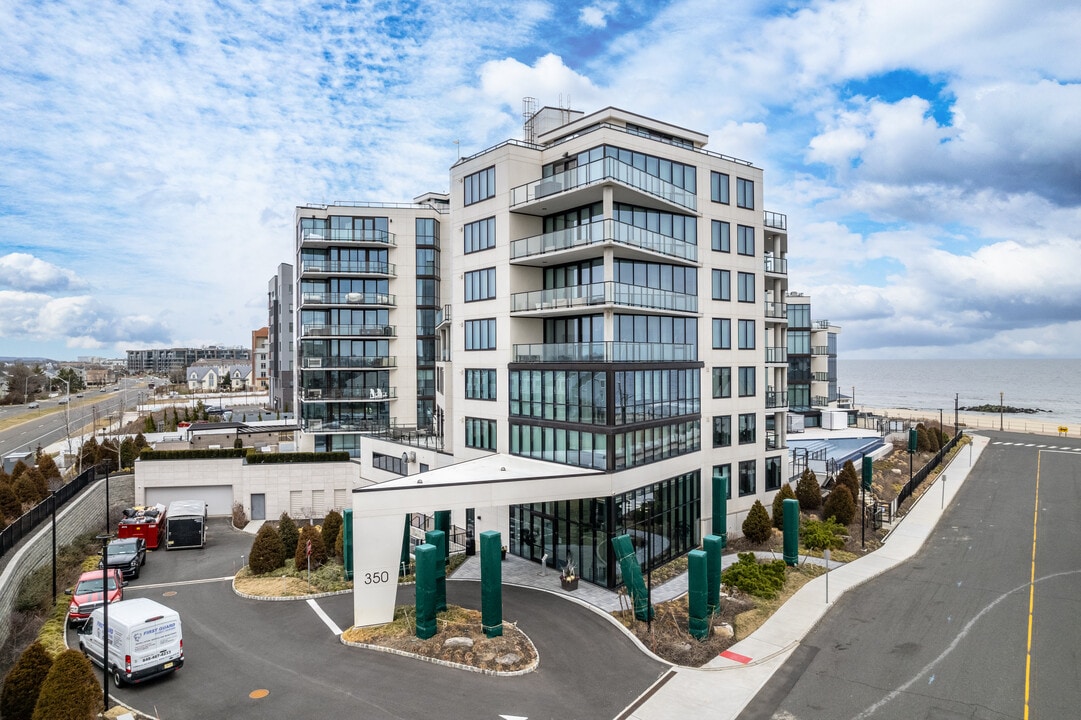 South Beach at Long Branch in Long Branch, NJ - Foto de edificio