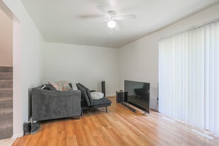 Michigan Edgewood in Mt. Pleasant, MI - Building Photo