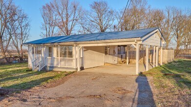 4827 Sory St in Cedar Hill, TN - Building Photo - Building Photo
