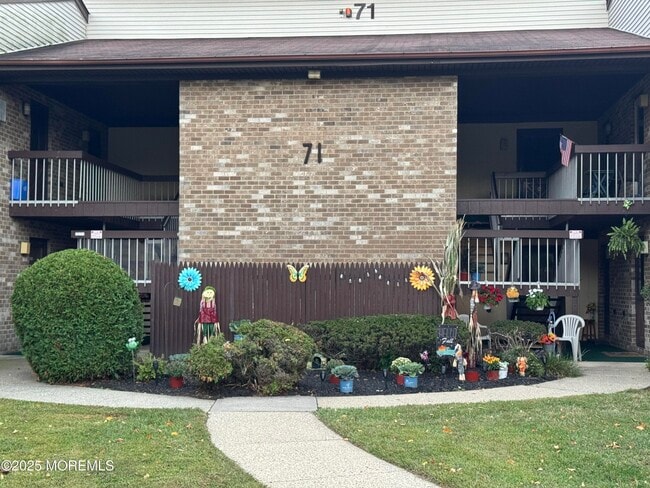71 Overlook Way