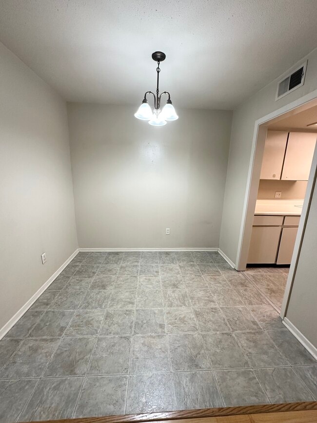 3121 Johnston St in Lafayette, LA - Building Photo - Building Photo