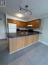 890 Sheppard Ave W in Toronto, ON - Building Photo - Building Photo