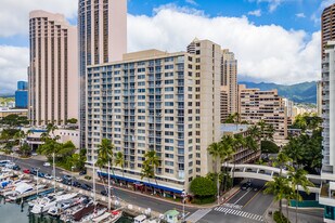 Ilikai Marina in Honolulu, HI - Building Photo