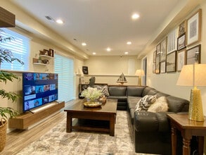 36 Jamestown Dr in Eatontown, NJ - Building Photo - Building Photo